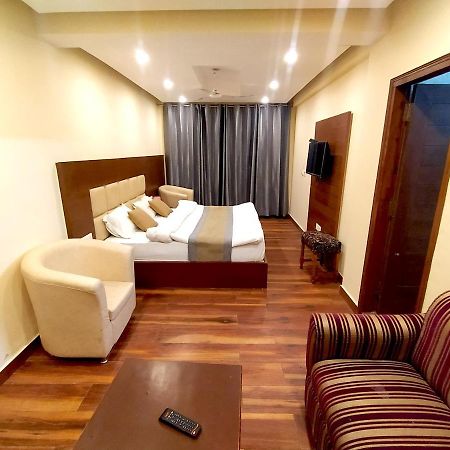 Hotel Samrat, موسوري المظهر الخارجي الصورة
