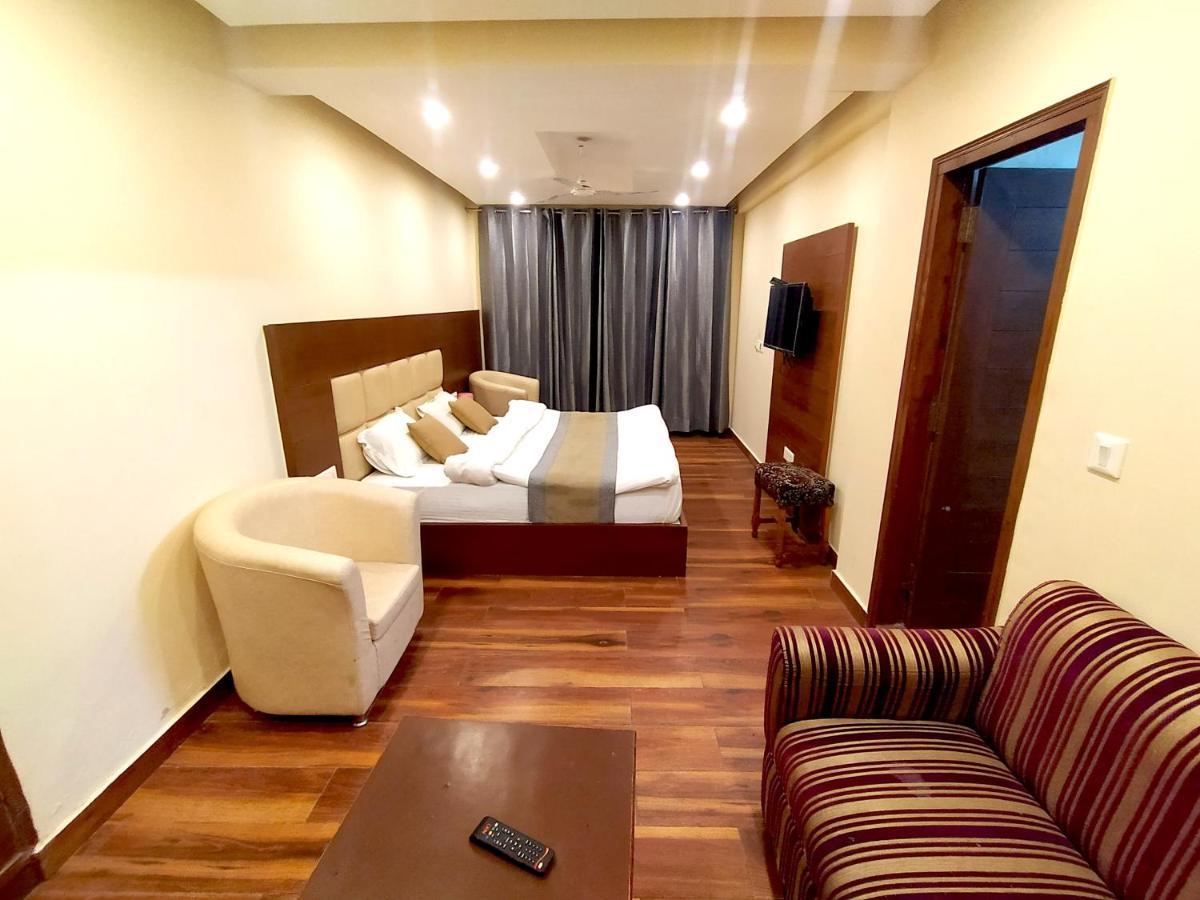 Hotel Samrat, موسوري المظهر الخارجي الصورة