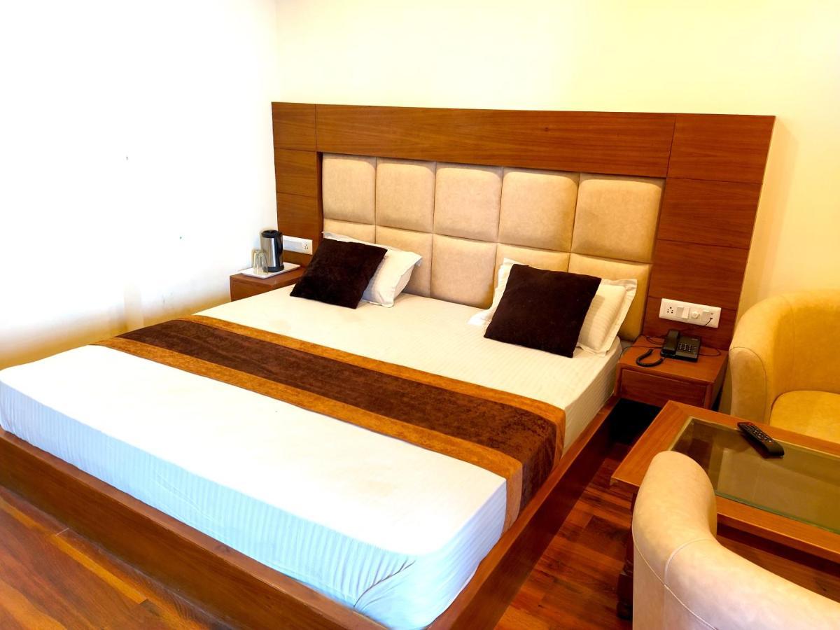 Hotel Samrat, موسوري المظهر الخارجي الصورة
