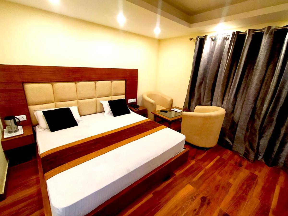 Hotel Samrat, موسوري المظهر الخارجي الصورة