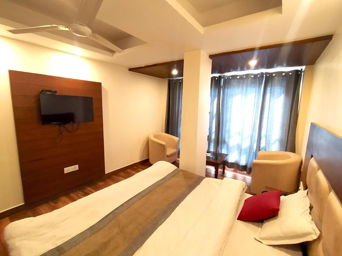 Hotel Samrat, موسوري المظهر الخارجي الصورة